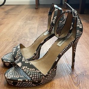 Steve Madden sane snakeskin print stiletto strap.